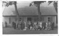Kr.st.b. Māc Feldmanis 1 pa labi. Pie draudzes mājas. (V.K.)