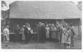 Kr.st.b. Atvadās Prof Kundziņš. Pa kreisi māc. Feldmanis. (V.K.)